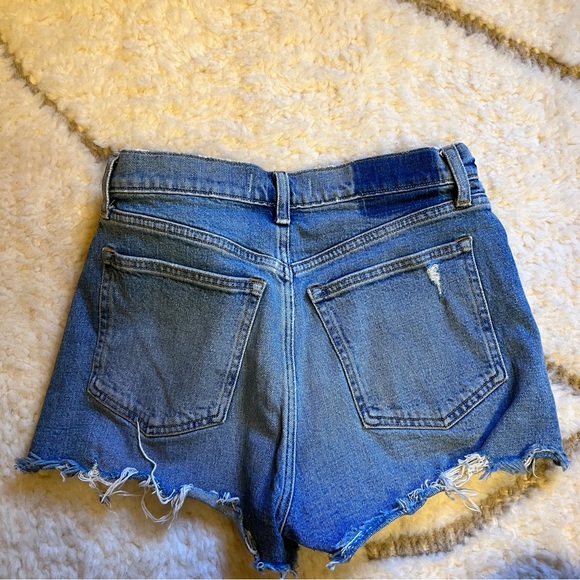 Abercrombie Mom Short - Picture 3 of 5